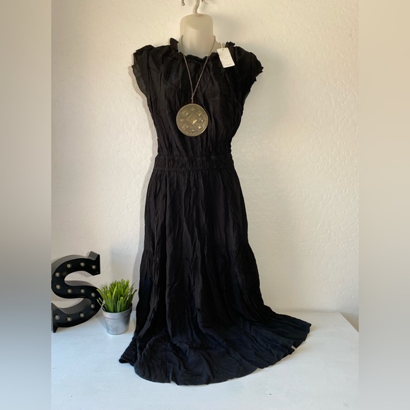 Dresses & Skirts - NWT Grade & Gather Dress